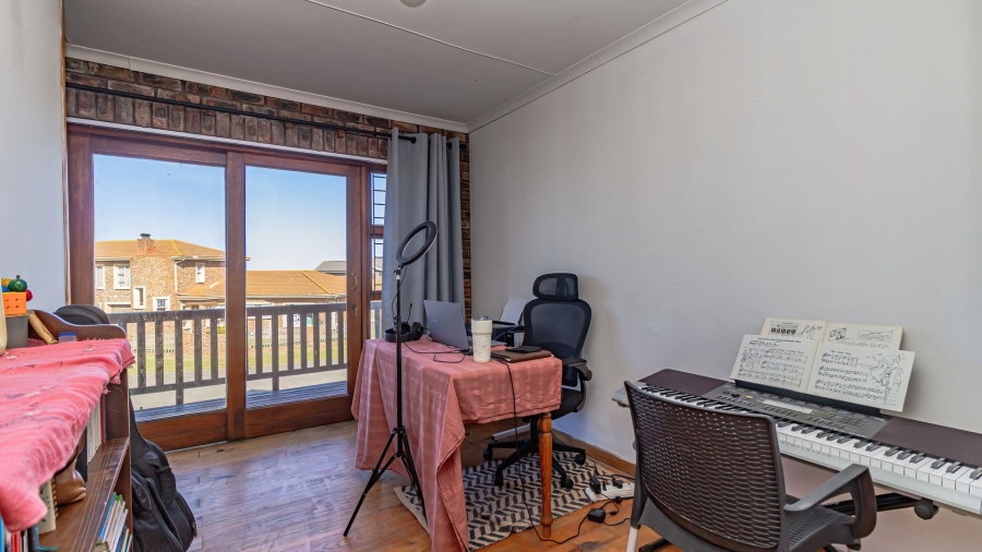 6 Bedroom Property for Sale in Tergniet Western Cape